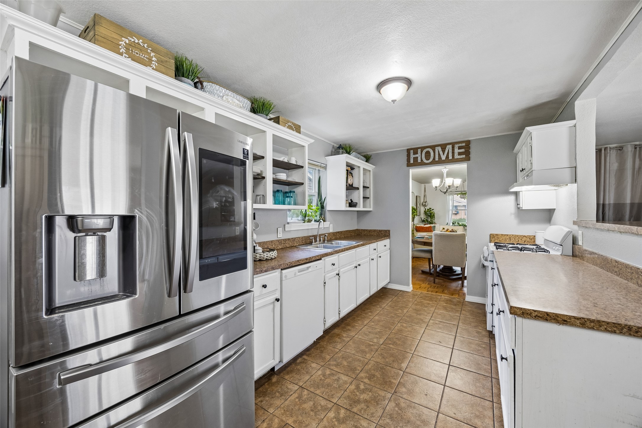 132 W Kenwood Drive Garland TX 75041