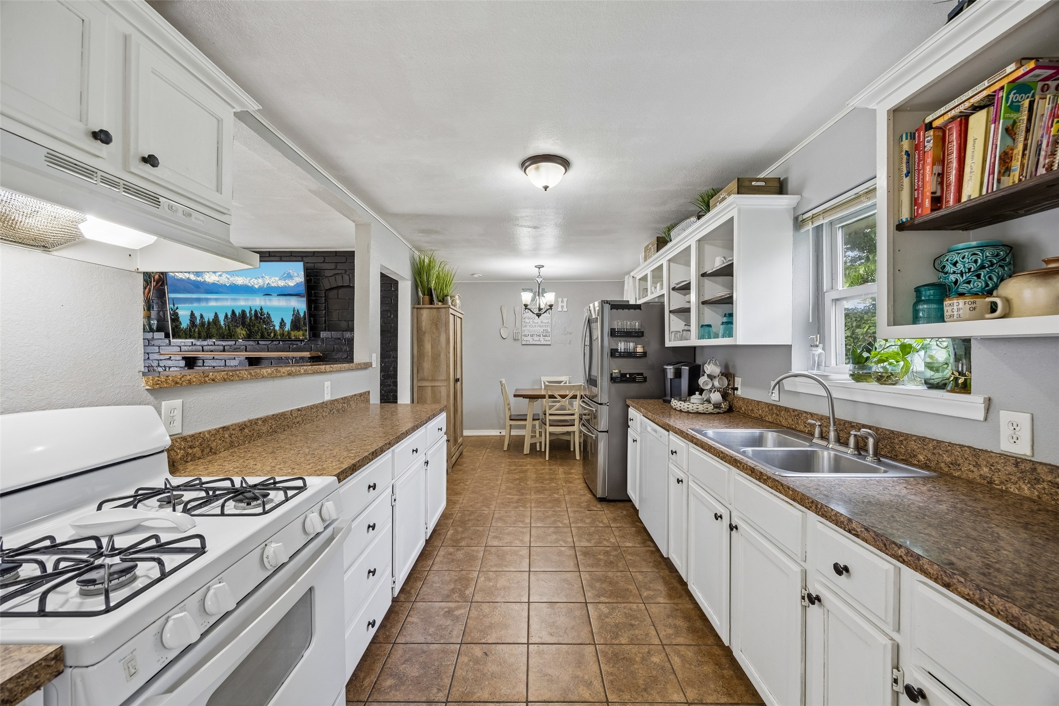 132 W Kenwood Drive Garland TX 75041