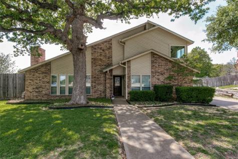 2112 Oakmeadow Place Bedford TX 76021