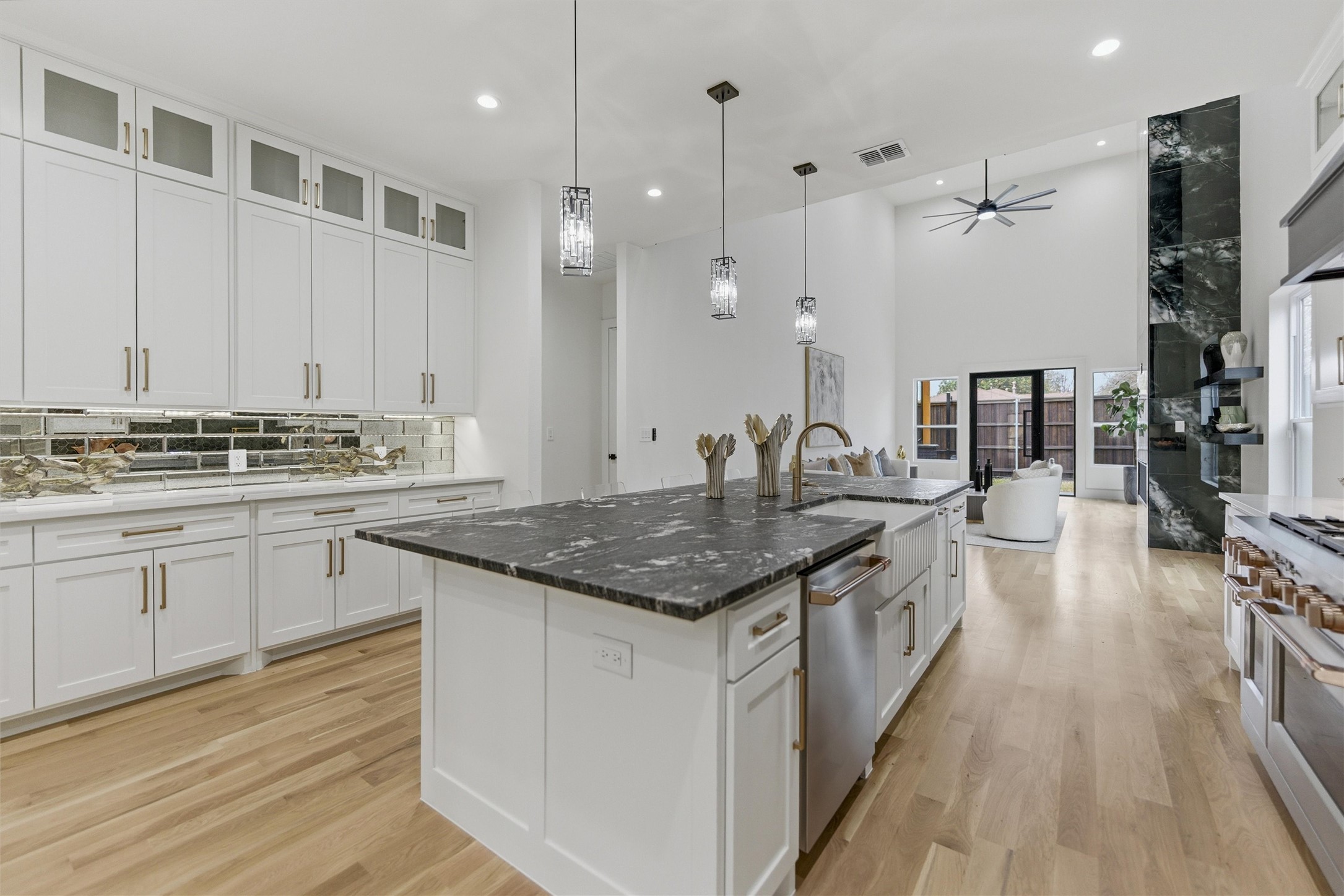 7503 Robin Road Dallas TX 75209