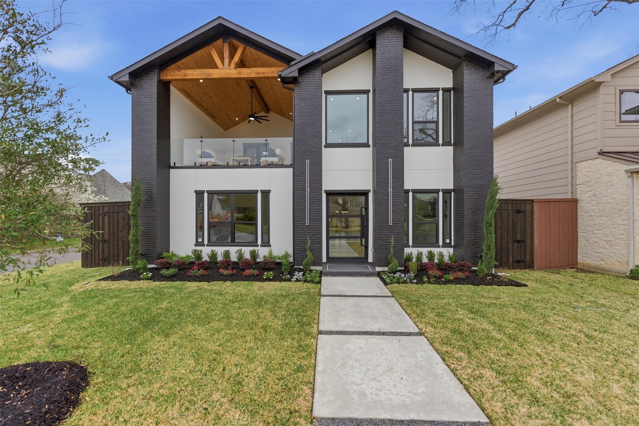 7503 Robin Road Dallas TX 75209