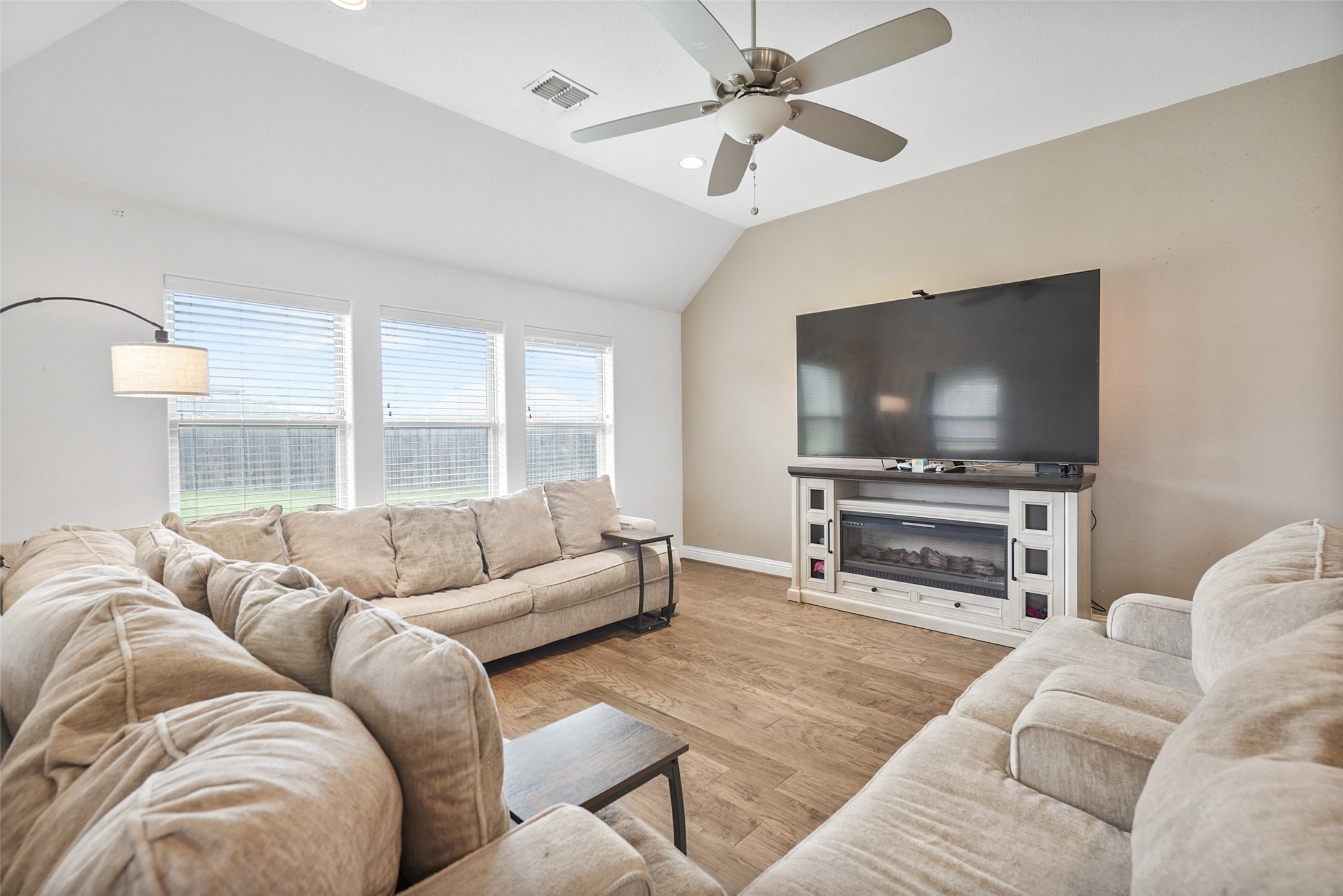 3016 Ridgemont Court Weatherford TX 76086