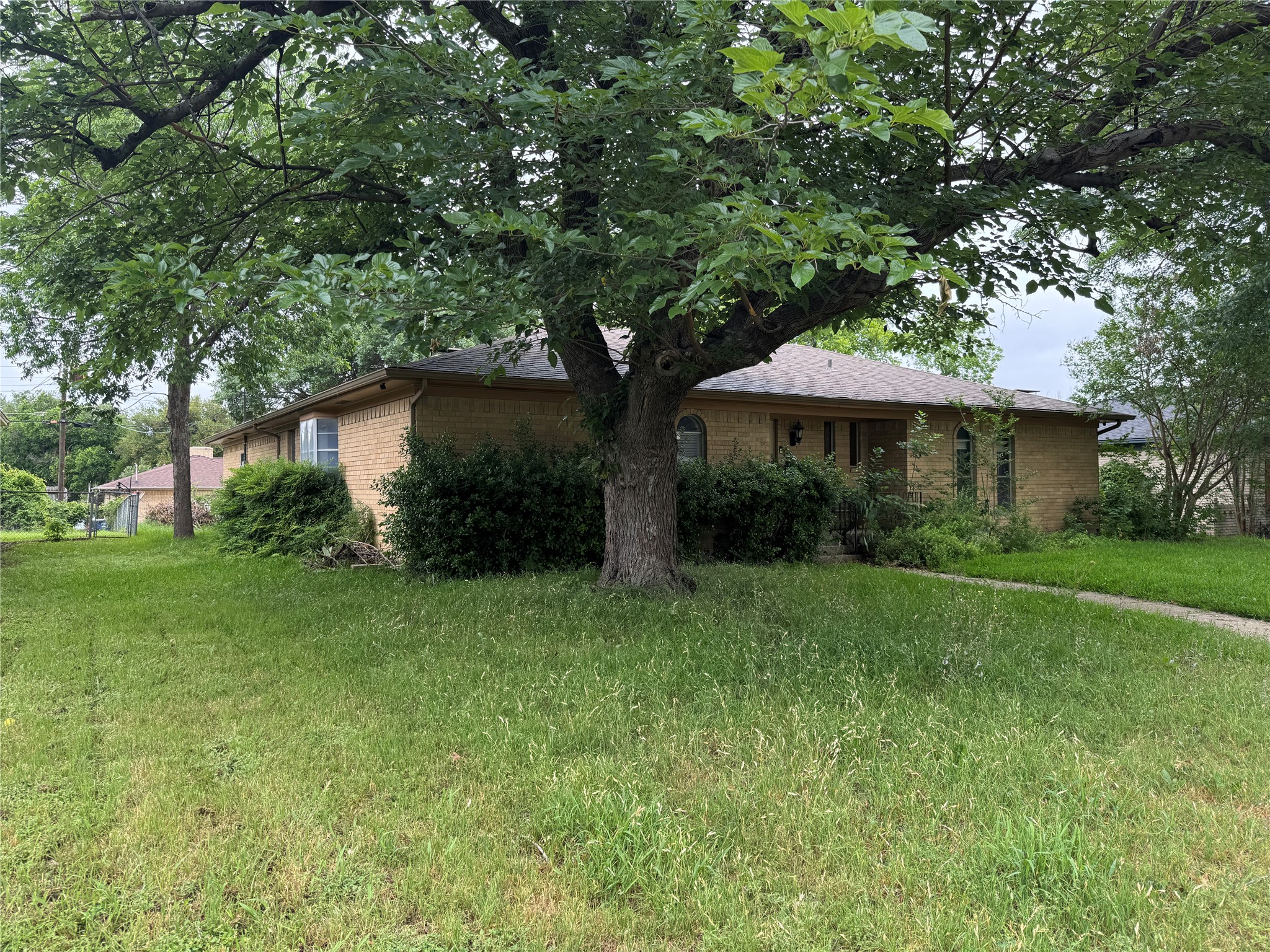 2235 Babalos Lane Dallas TX 75228