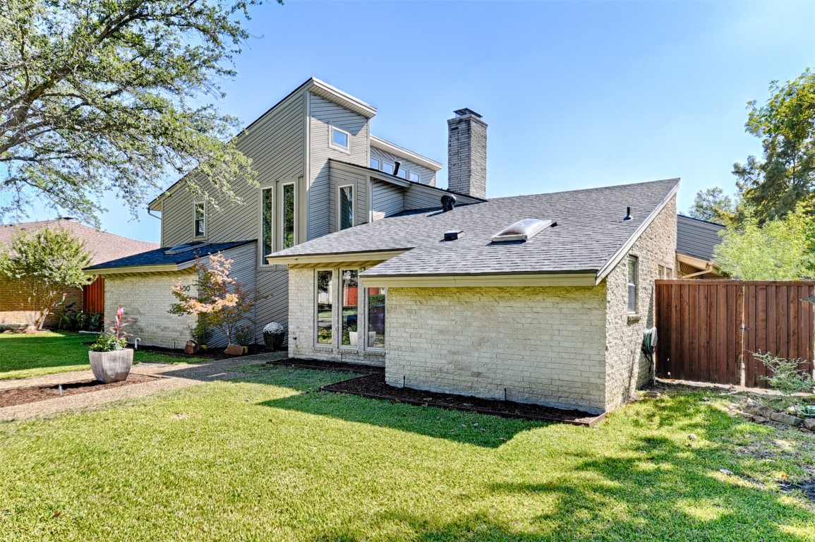 2800 Carriage Lane Carrollton TX 75006