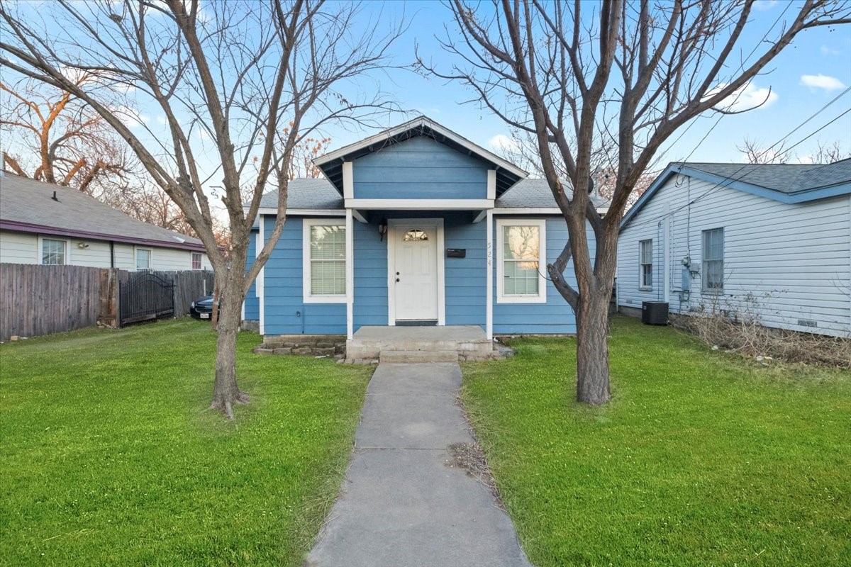 524 Seaman Street Fort Worth TX 76111