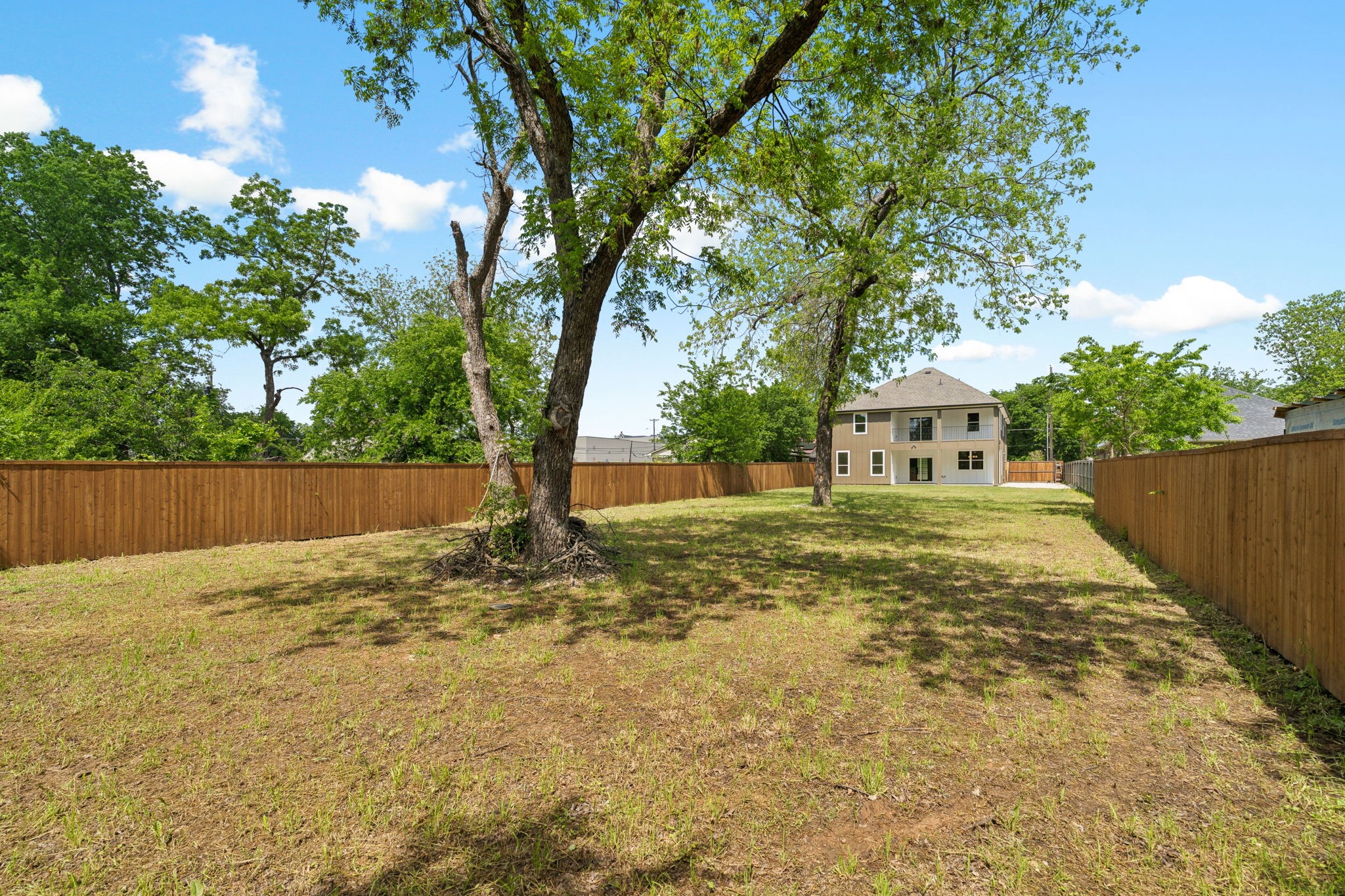 416 S Elm Street Sherman TX 75090
