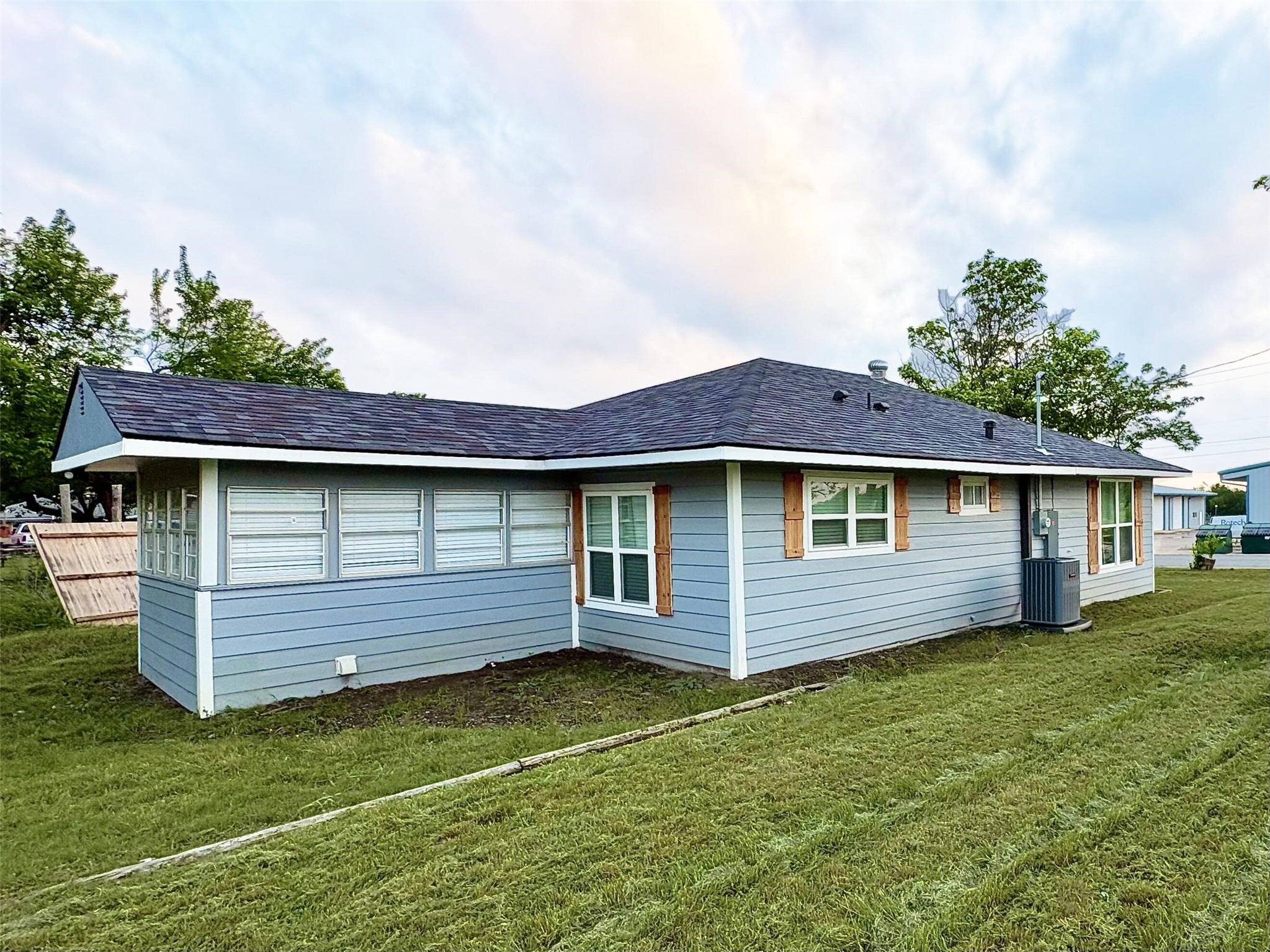 3450 Juanita Drive Denison TX 75020