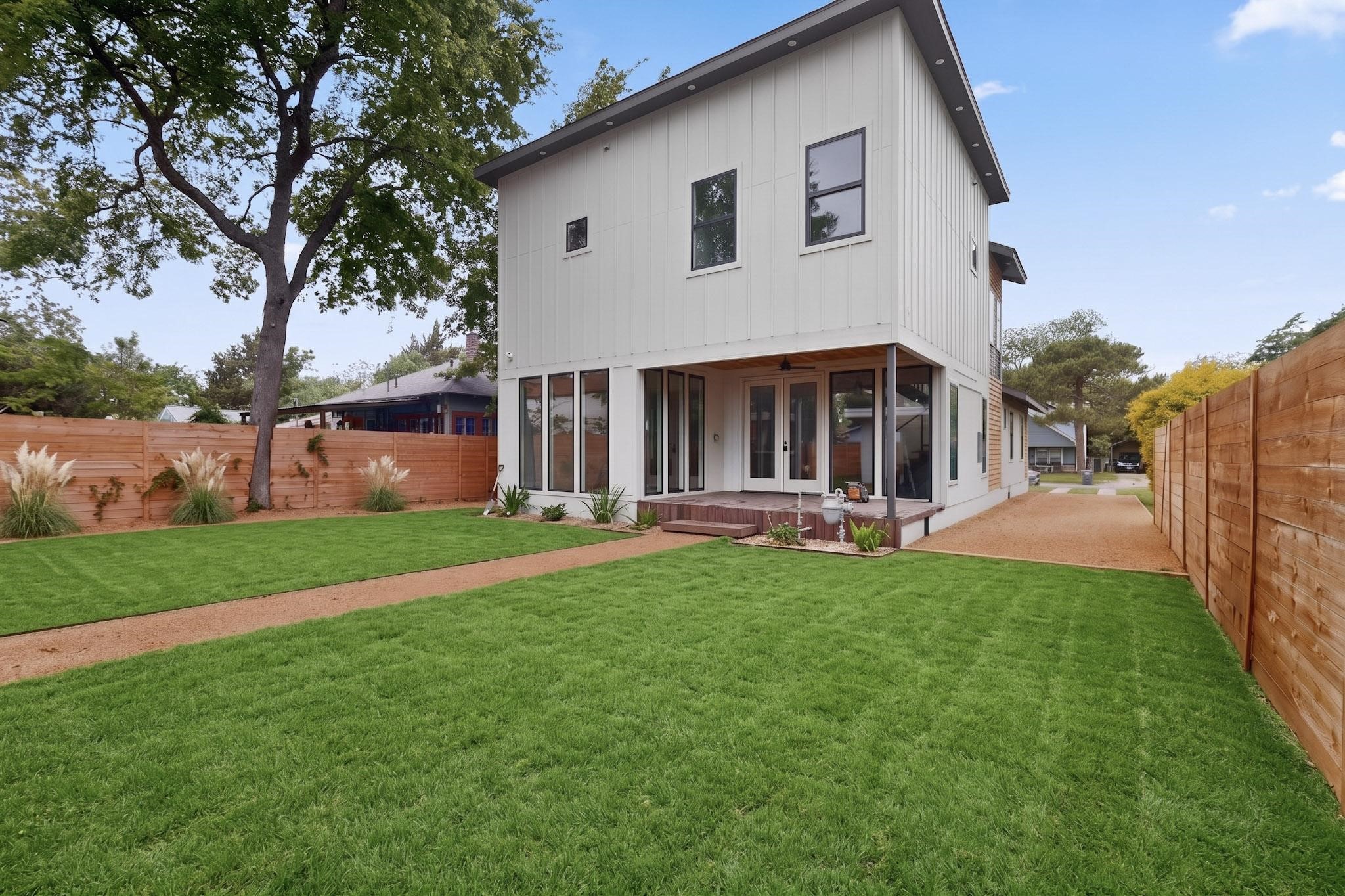 514 S Marlborough Avenue Dallas TX 75208