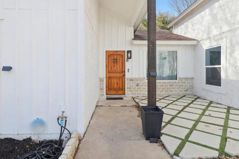 5502 Safari Trail Arlington TX 76018
