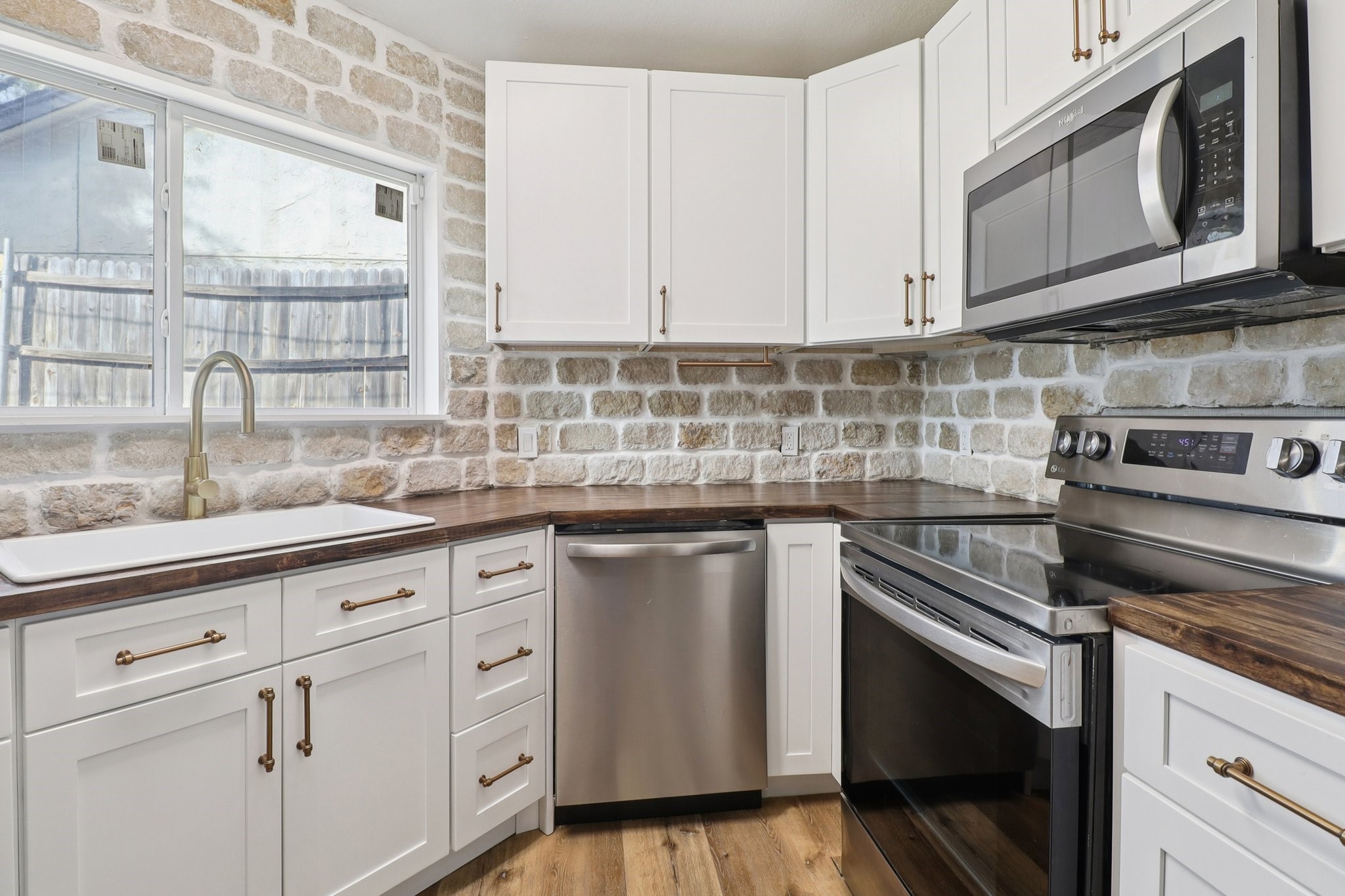 5502 Safari Trail Arlington TX 76018