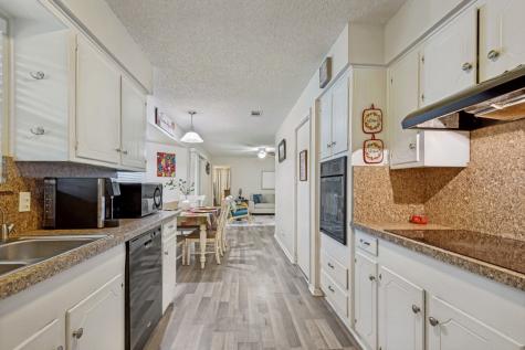 1008 Sherwood Drive Bedford TX 76022