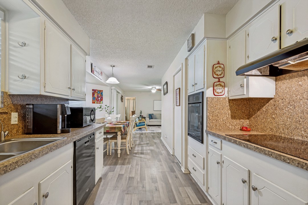 1008 Sherwood Drive Bedford TX 76022