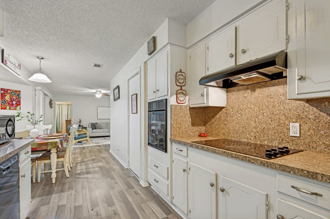 1008 Sherwood Drive Bedford TX 76022