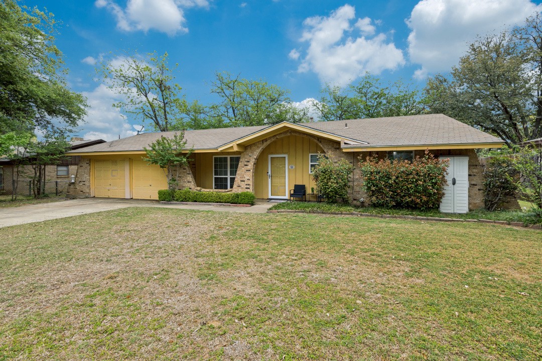 1008 Sherwood Drive Bedford TX 76022