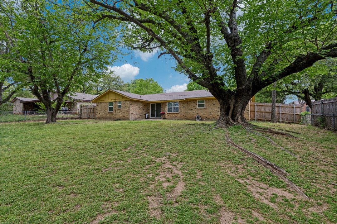1008 Sherwood Drive Bedford TX 76022