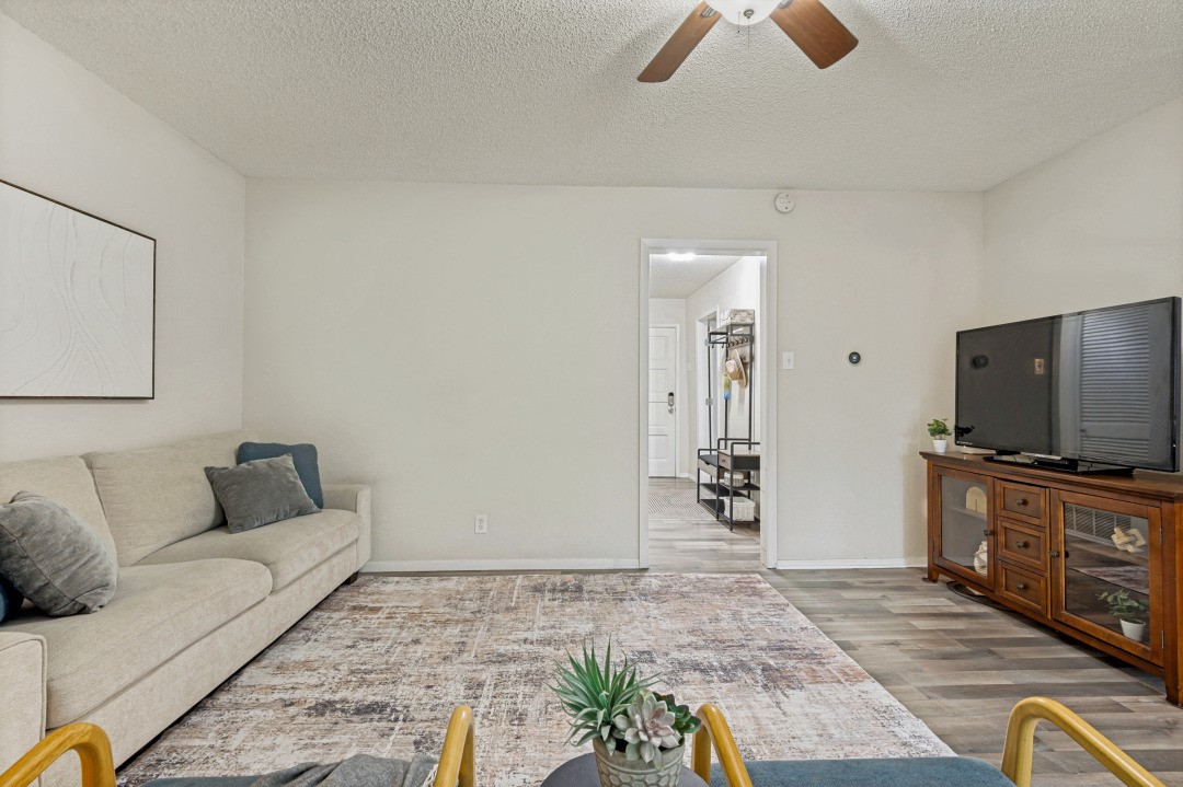 1008 Sherwood Drive Bedford TX 76022