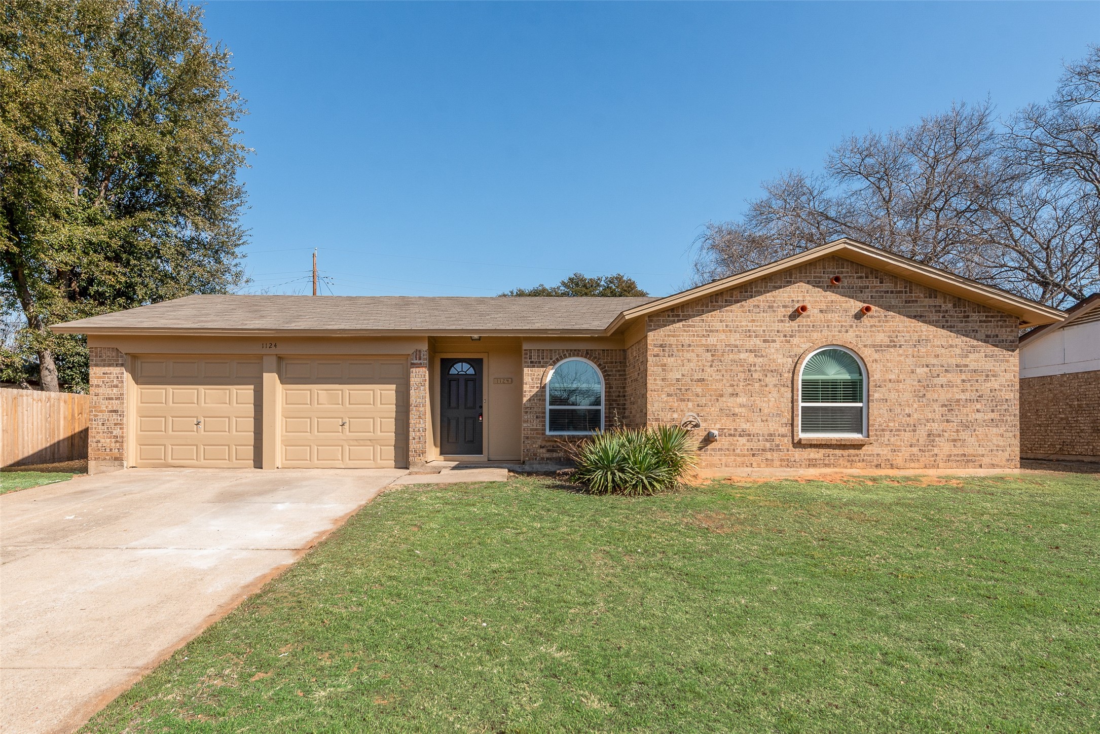 1124 Sherwood Drive Bedford TX 76022
