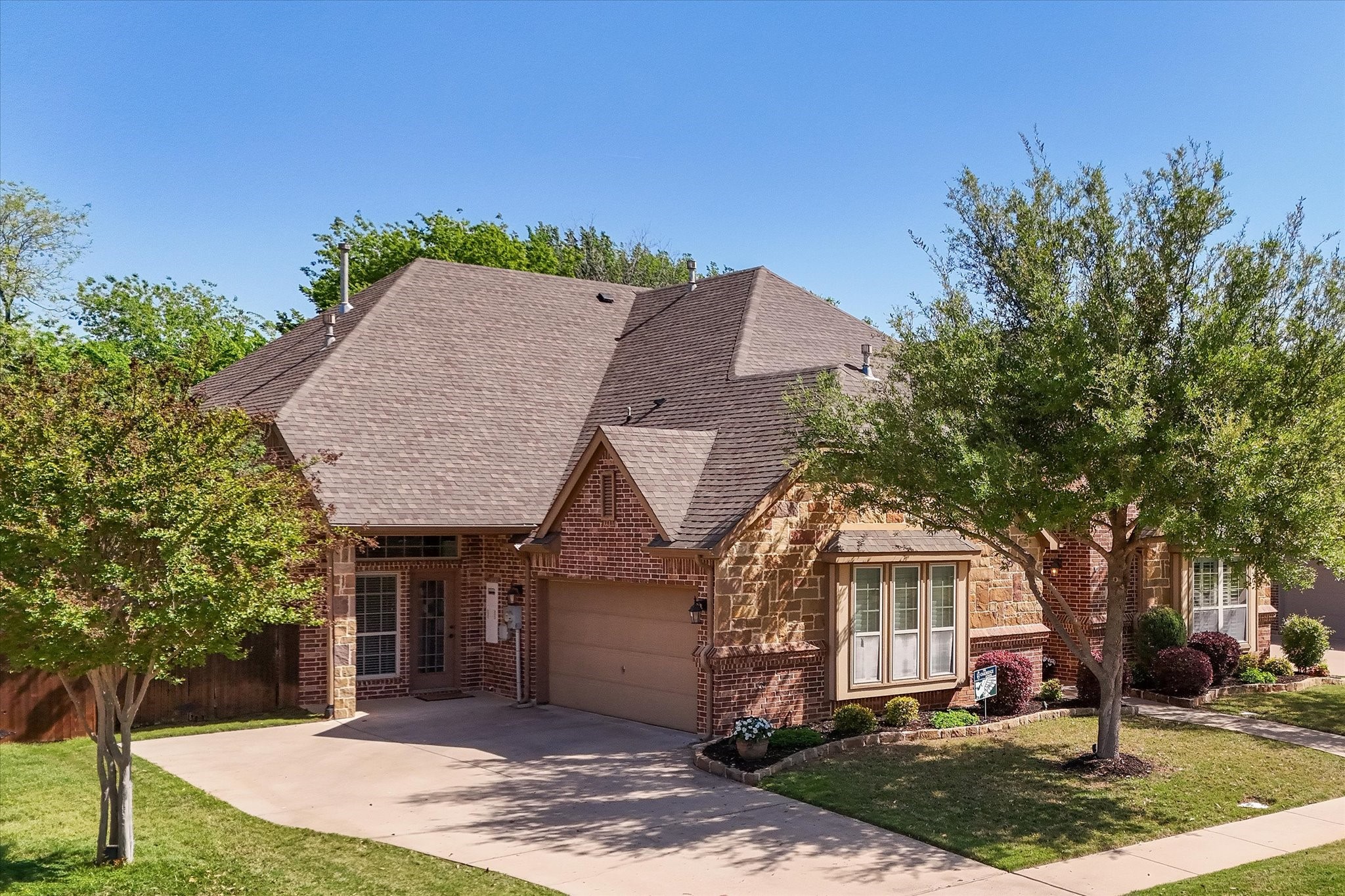 2711 Stonebriar Court Arlington TX 76001