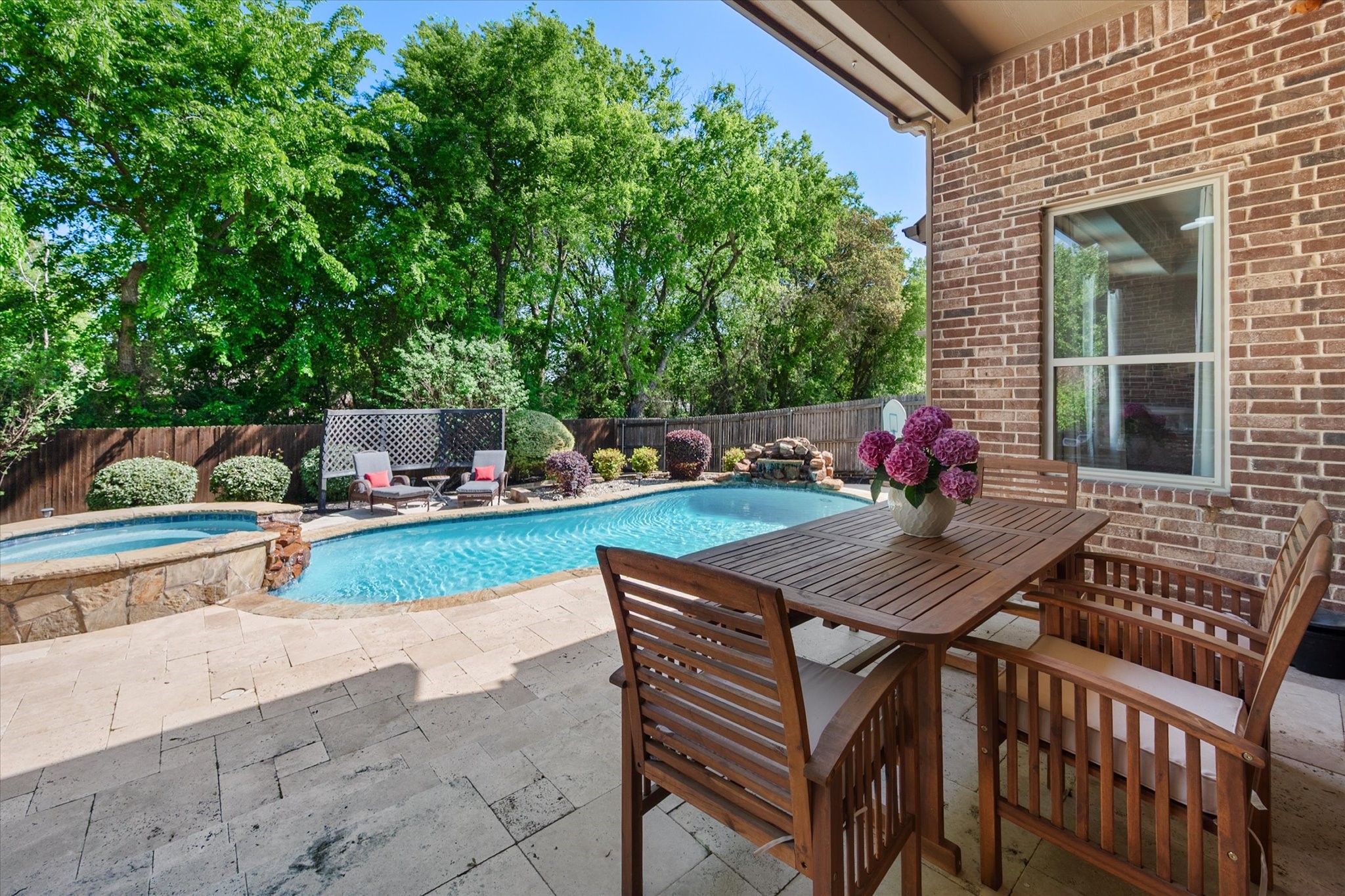 2711 Stonebriar Court Arlington TX 76001