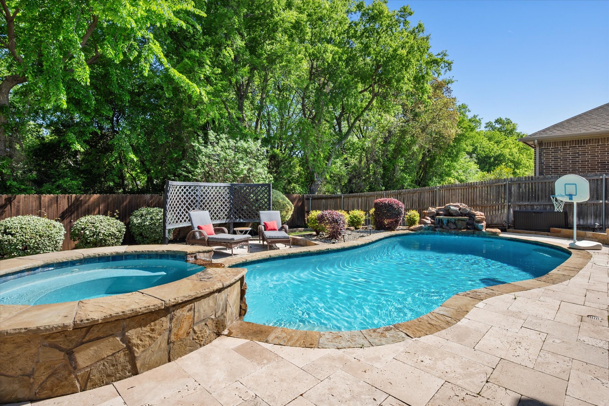 2711 Stonebriar Court Arlington TX 76001