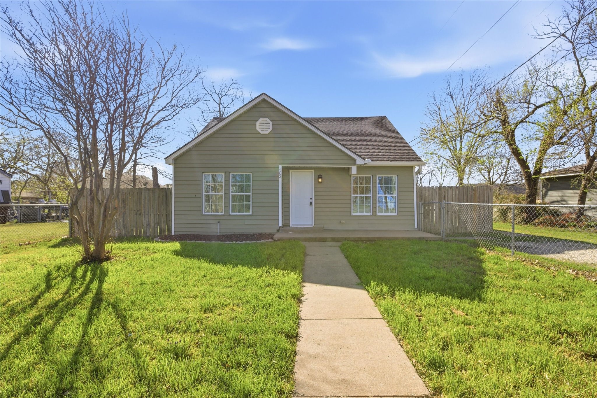 303 N Connett Street Leonard TX 75452