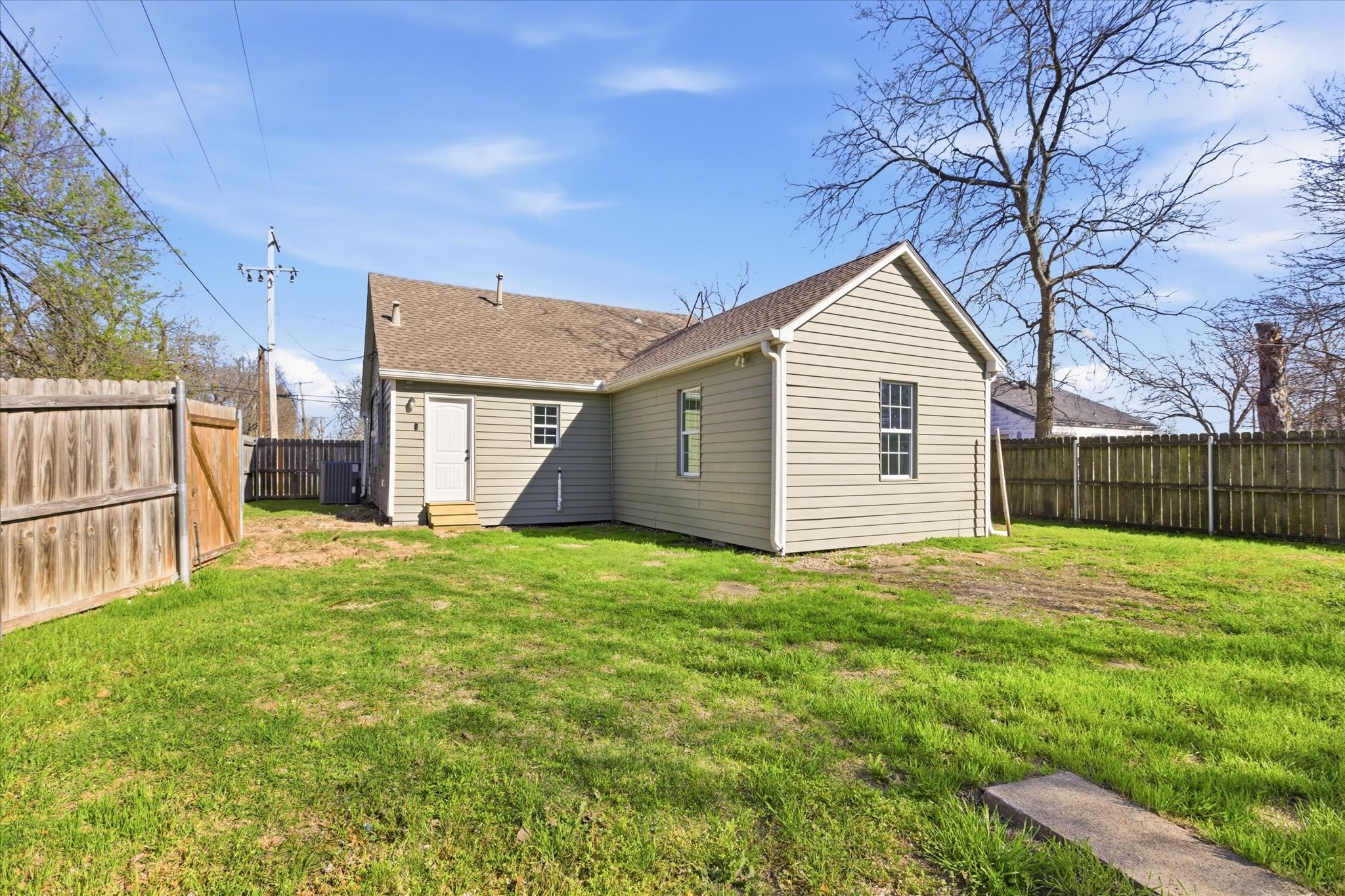 303 N Connett Street Leonard TX 75452