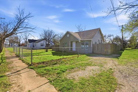 303 N Connett Street Leonard TX 75452
