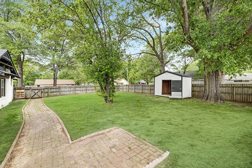 2120 Magnolia Street Texarkana TX 75501