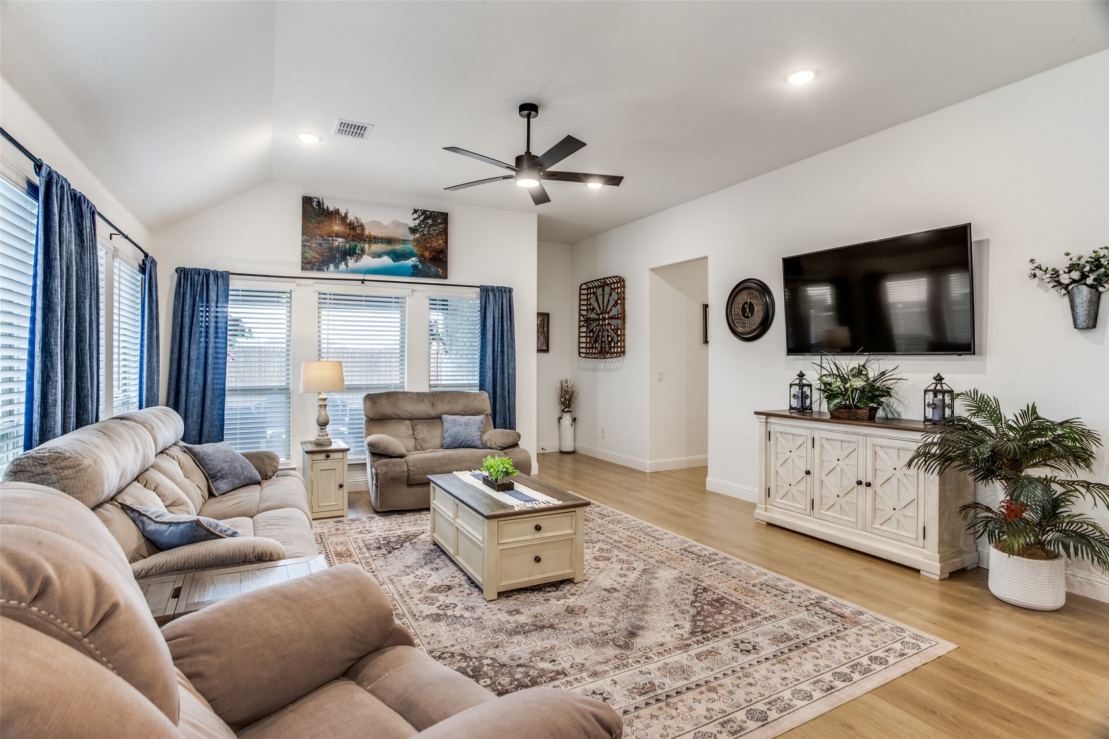 228 Shawnee Trail Alvarado TX 76009