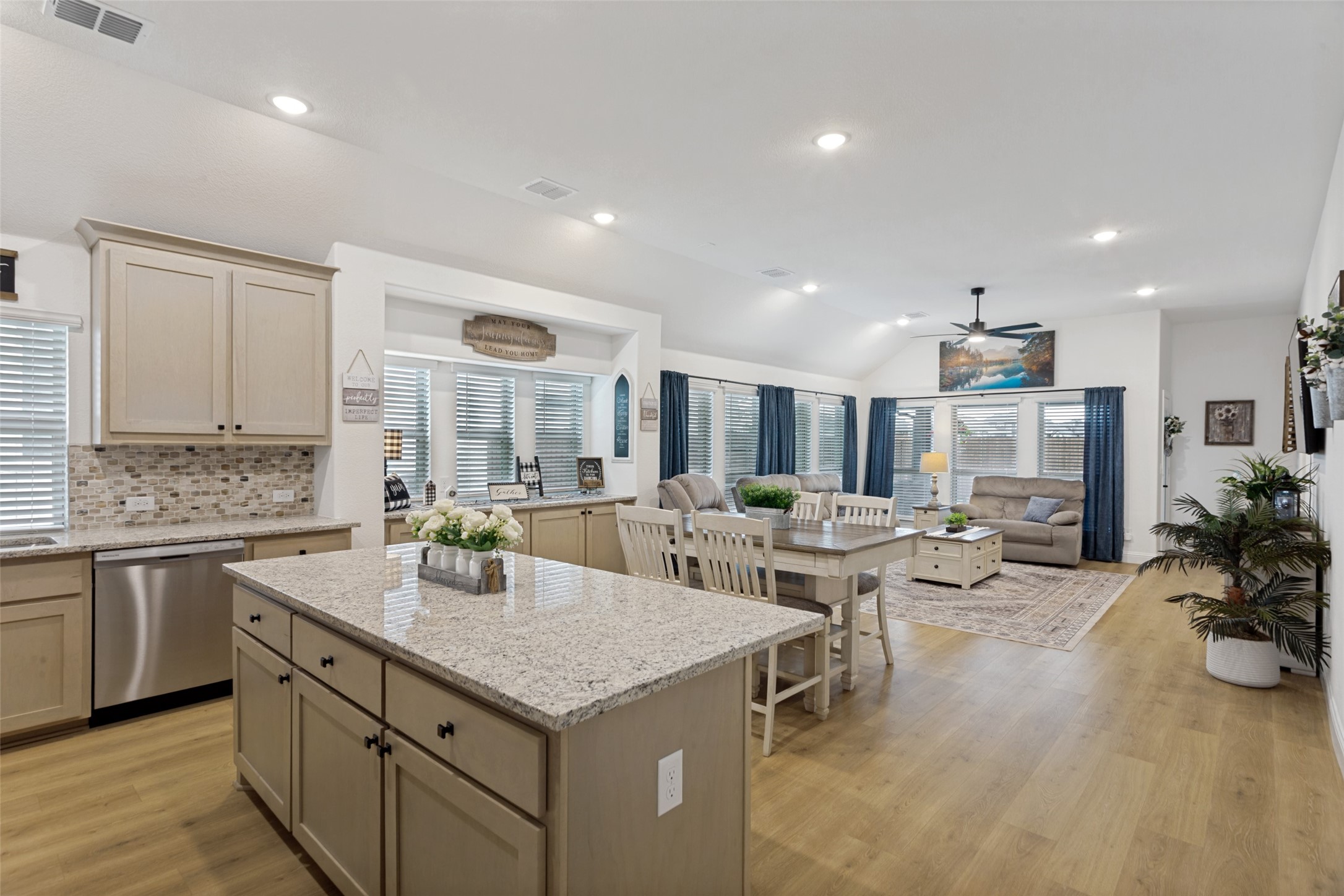 228 Shawnee Trail Alvarado TX 76009
