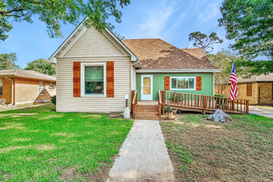 215 North Avenue Whitesboro TX 76273