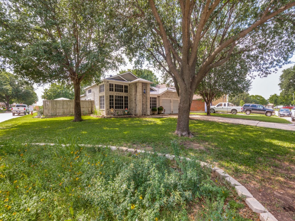 3335 Kelley Drive Grand Prairie TX 75052