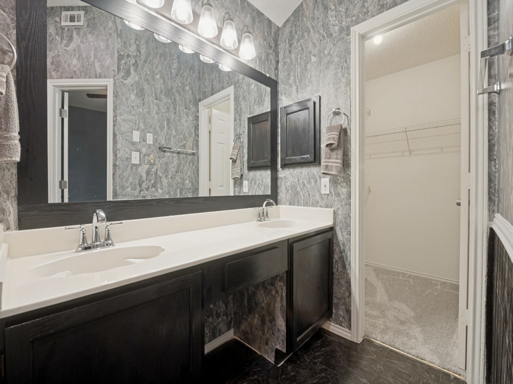 3335 Kelley Drive Grand Prairie TX 75052