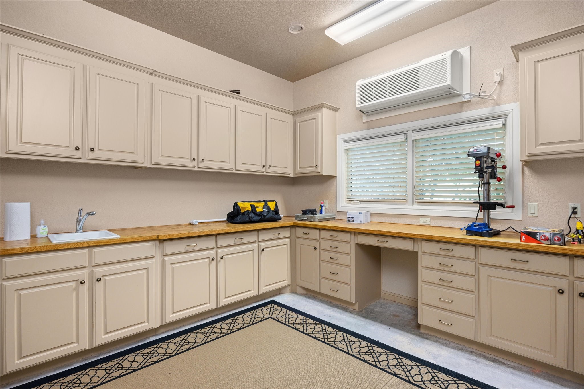 1206 E Baja Court Granbury TX 76048