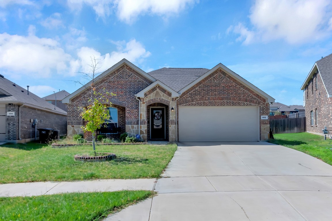 8512 Grand Oak Road Fort Worth TX 76123