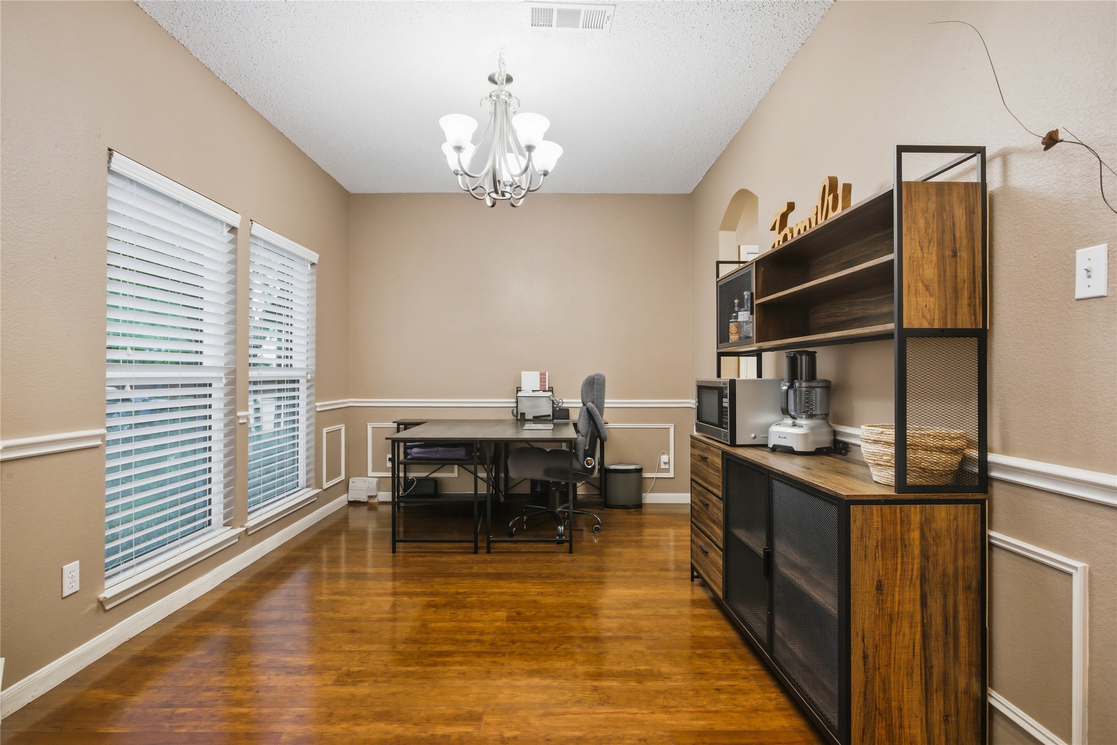 1277 Michael Avenue Lewisville TX 75077