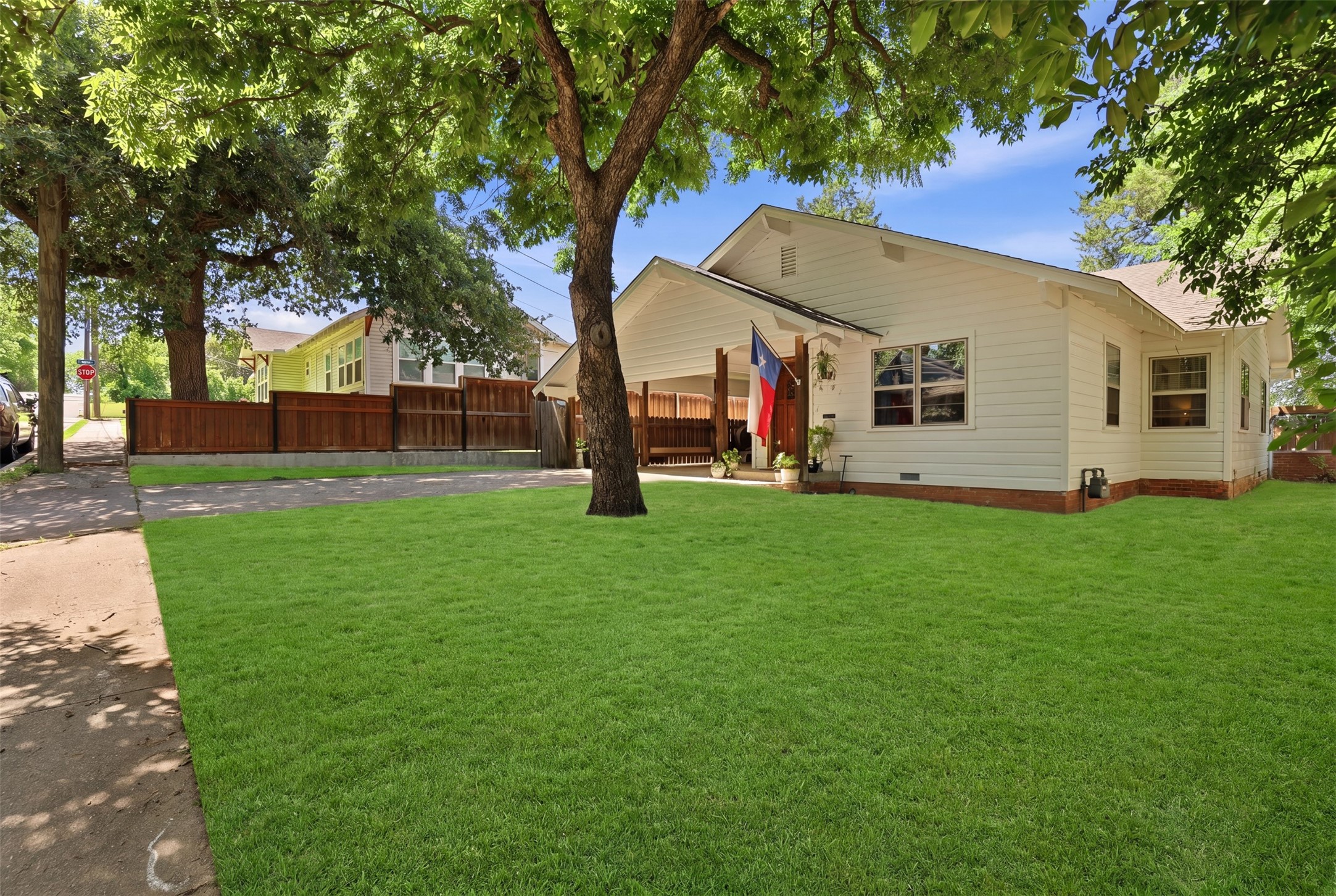 208 W Couts Street Weatherford TX 76086