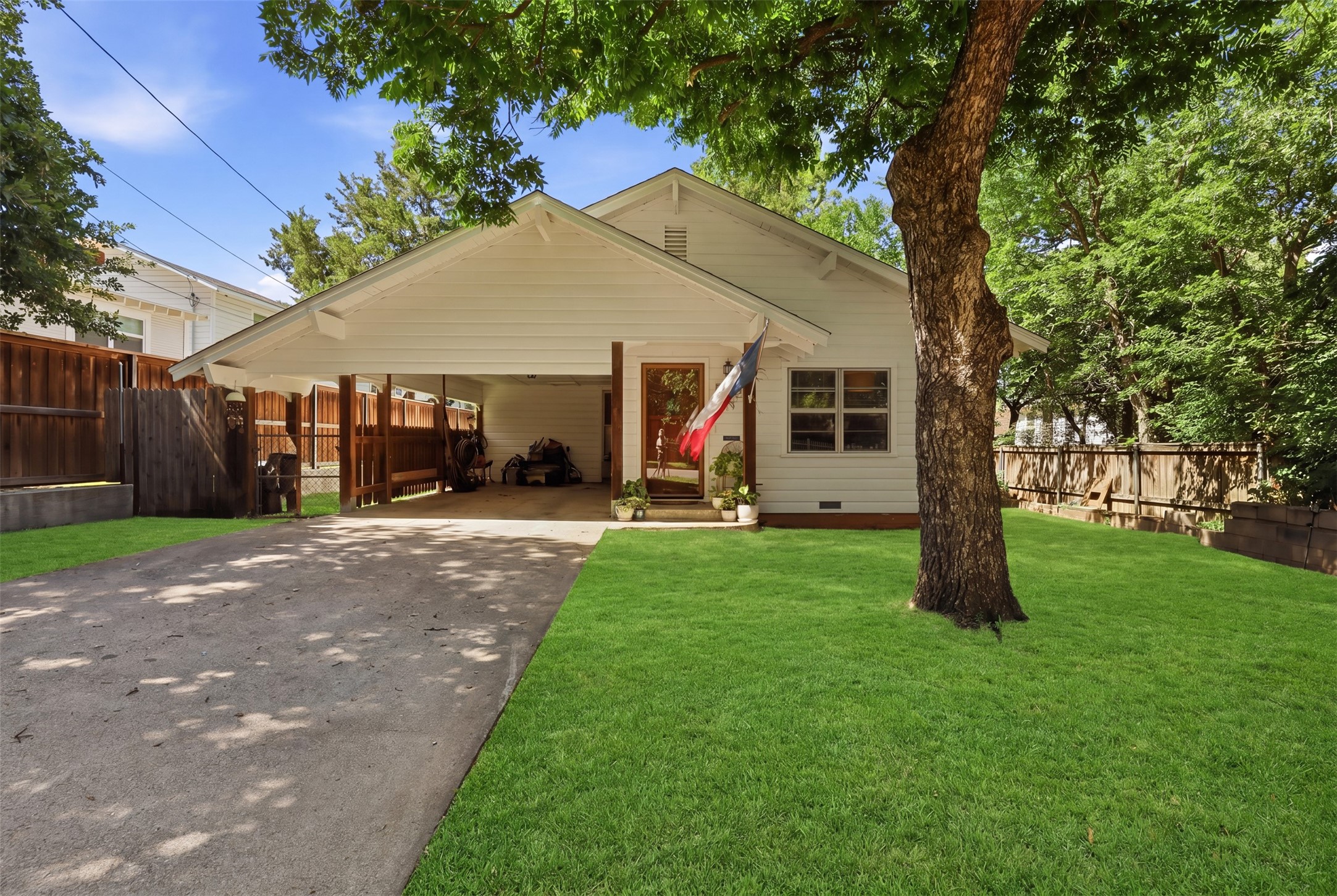 208 W Couts Street Weatherford TX 76086