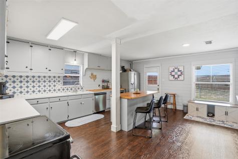 208 W Couts Street Weatherford TX 76086