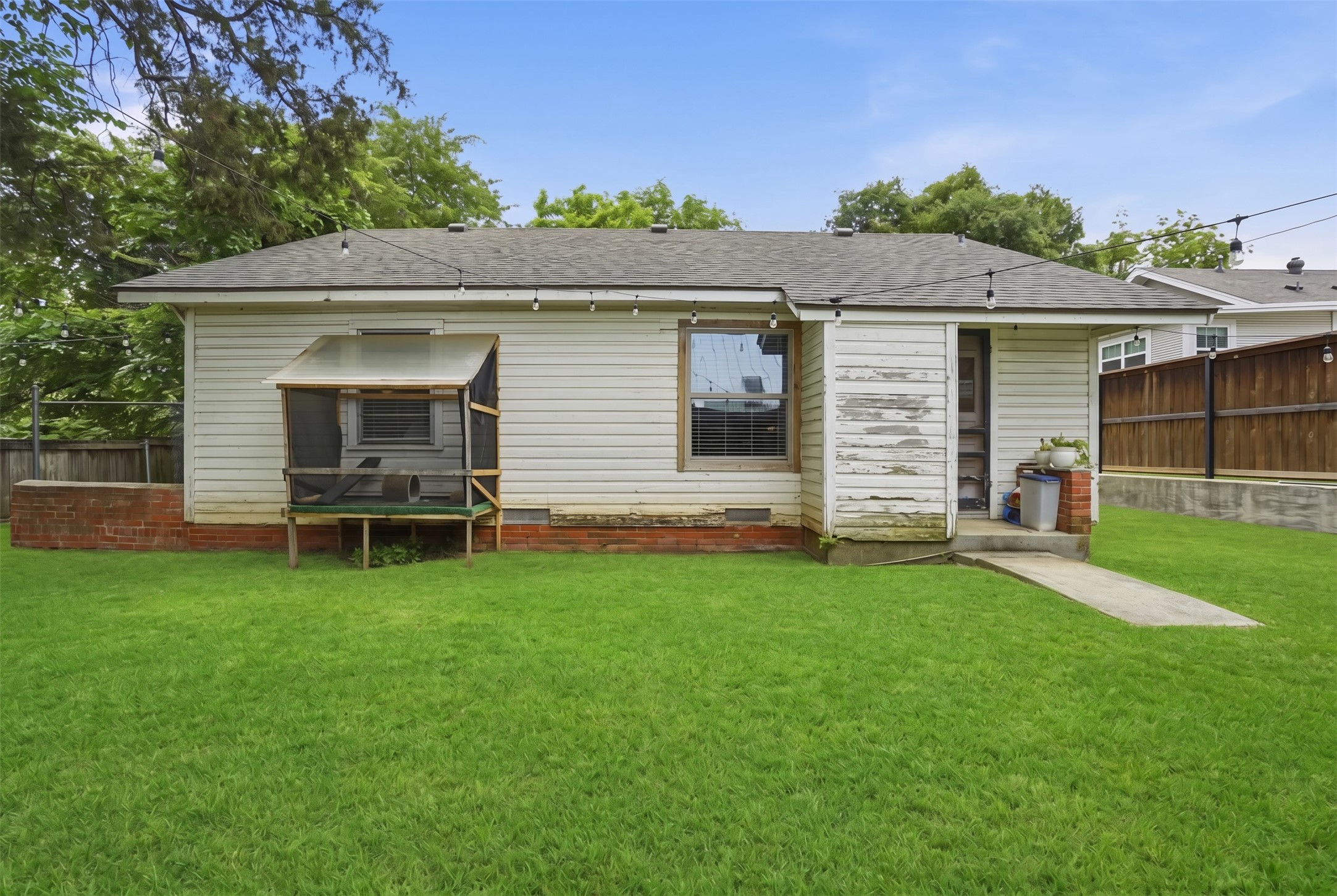 208 W Couts Street Weatherford TX 76086