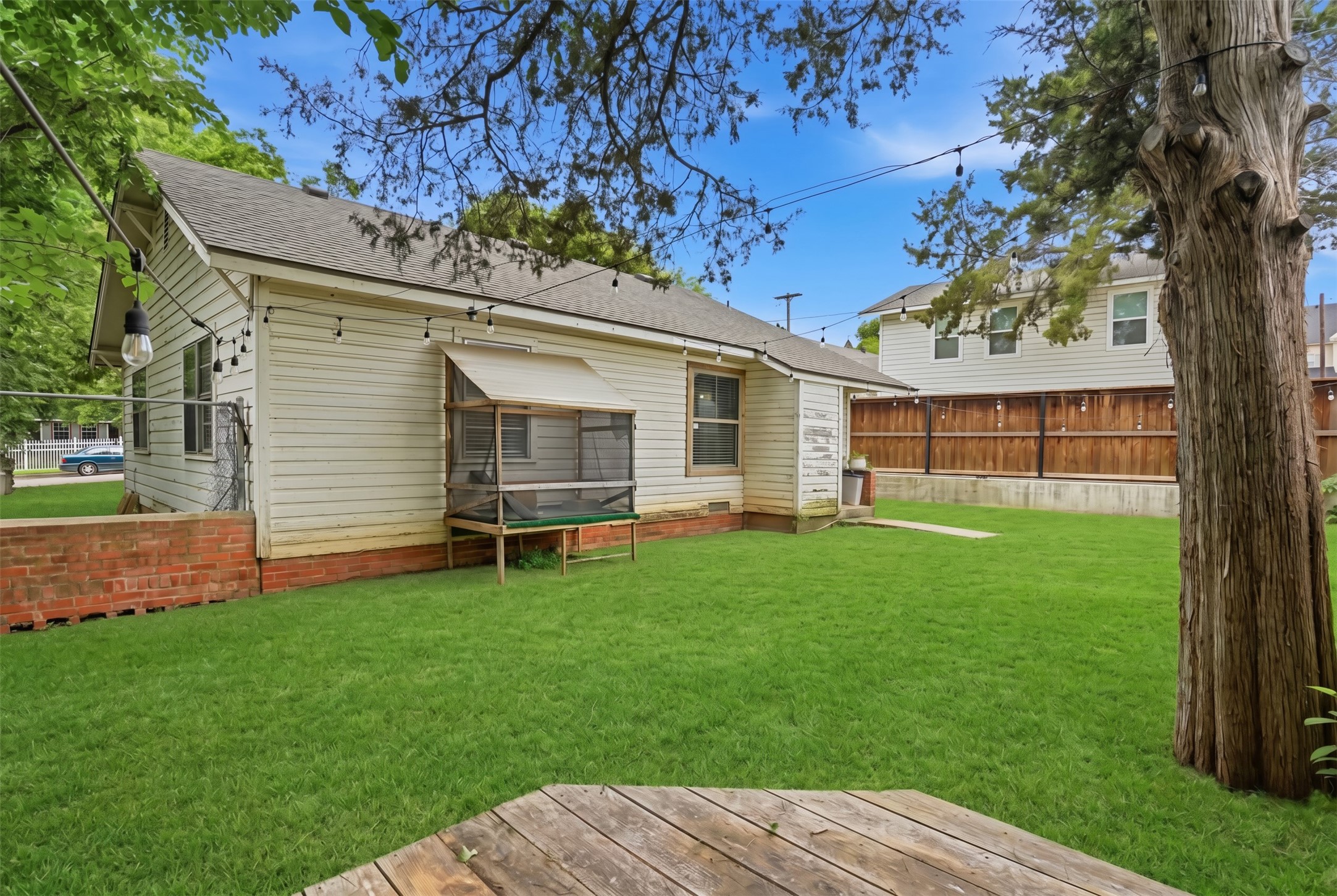 208 W Couts Street Weatherford TX 76086