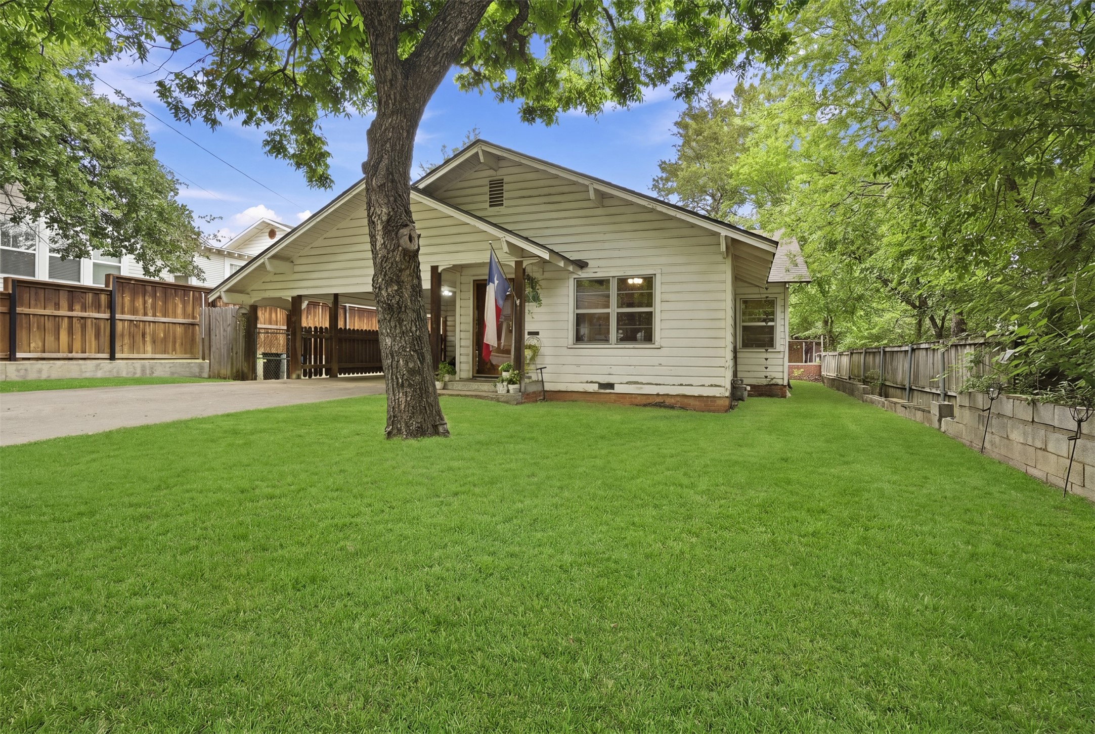 208 W Couts Street Weatherford TX 76086