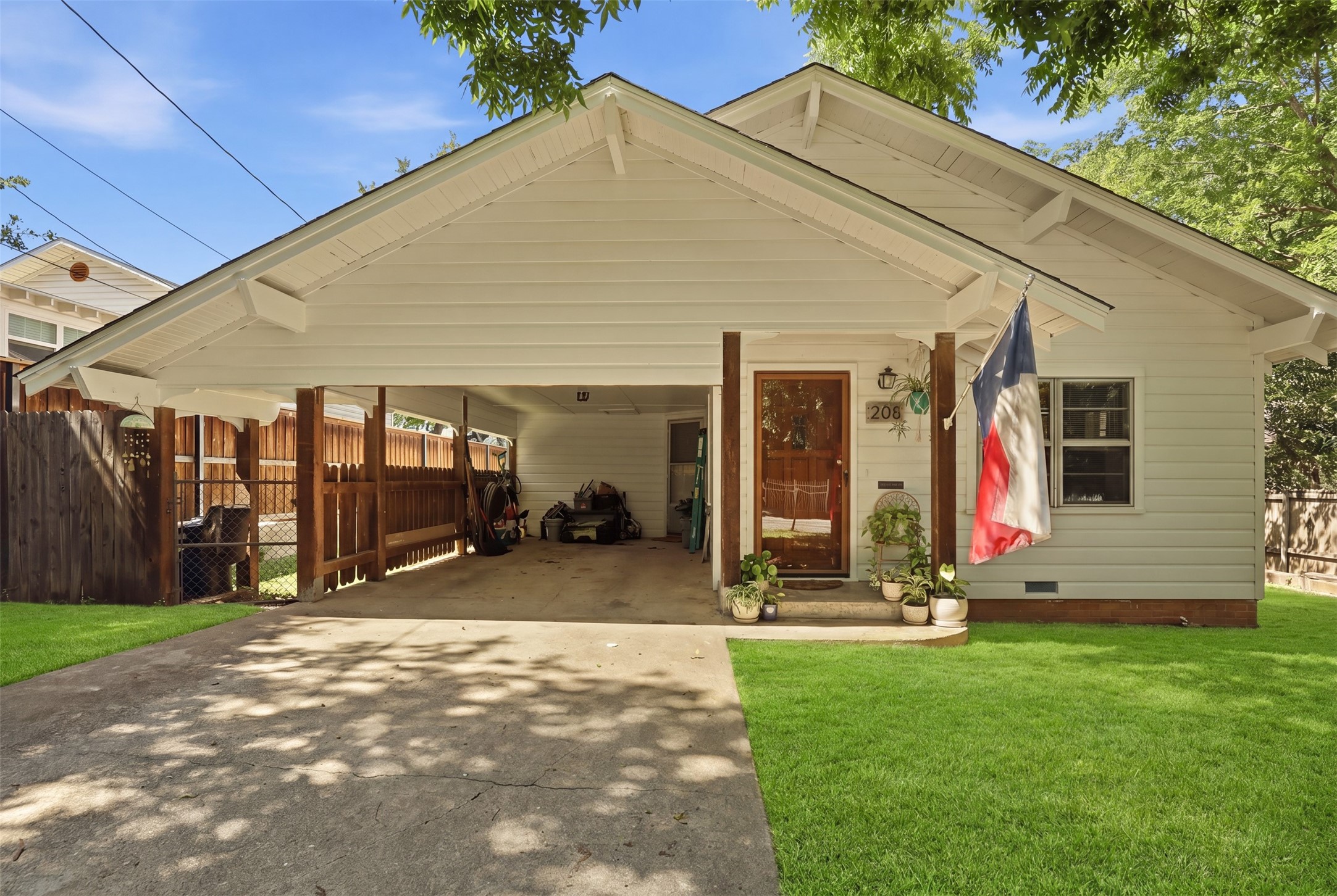 208 W Couts Street Weatherford TX 76086