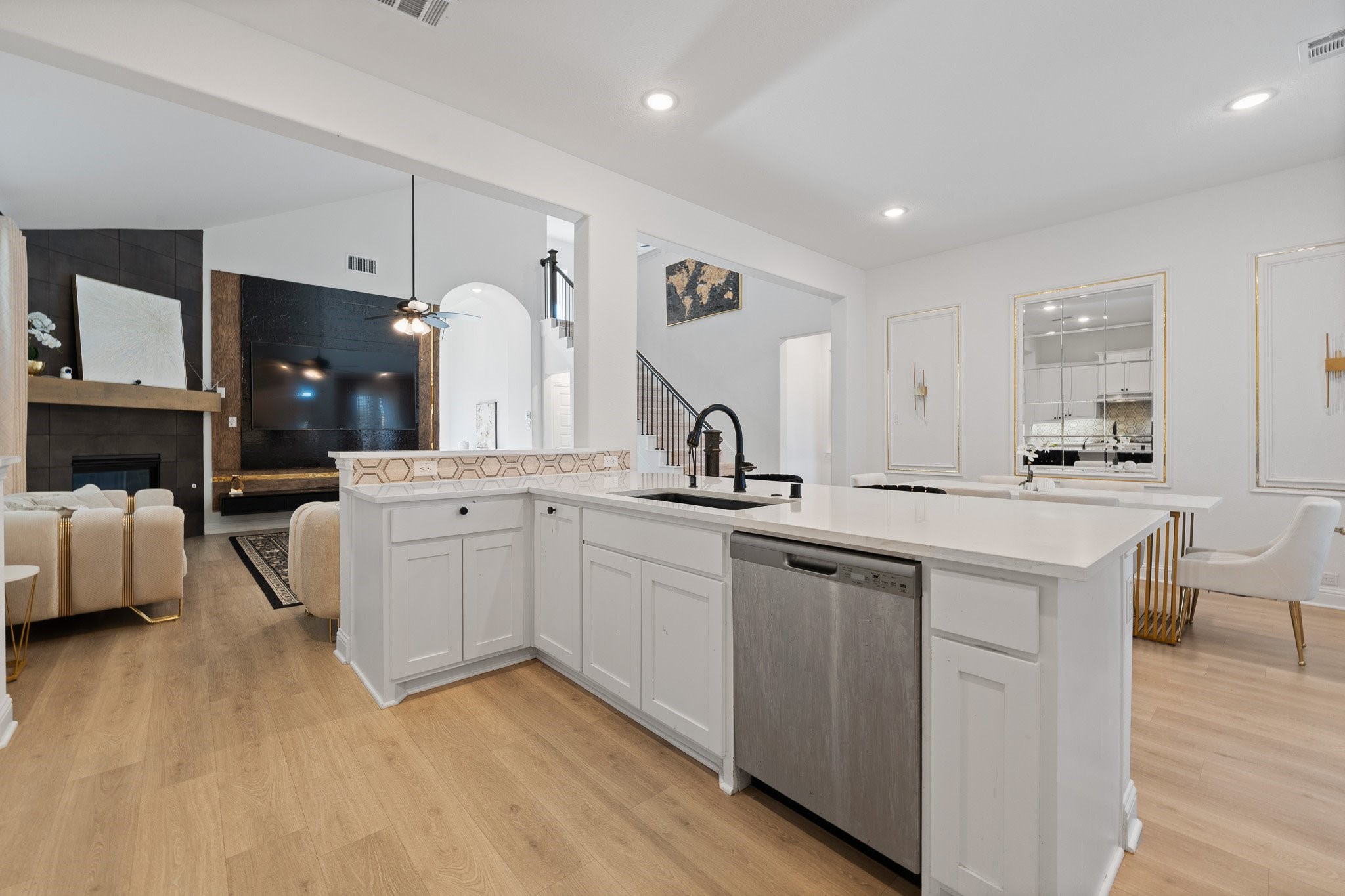 2603 Thornhill Lane Mansfield TX 76084