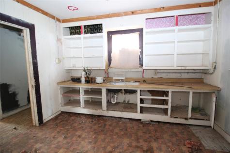 111 S 7th Avenue Munday TX 76371