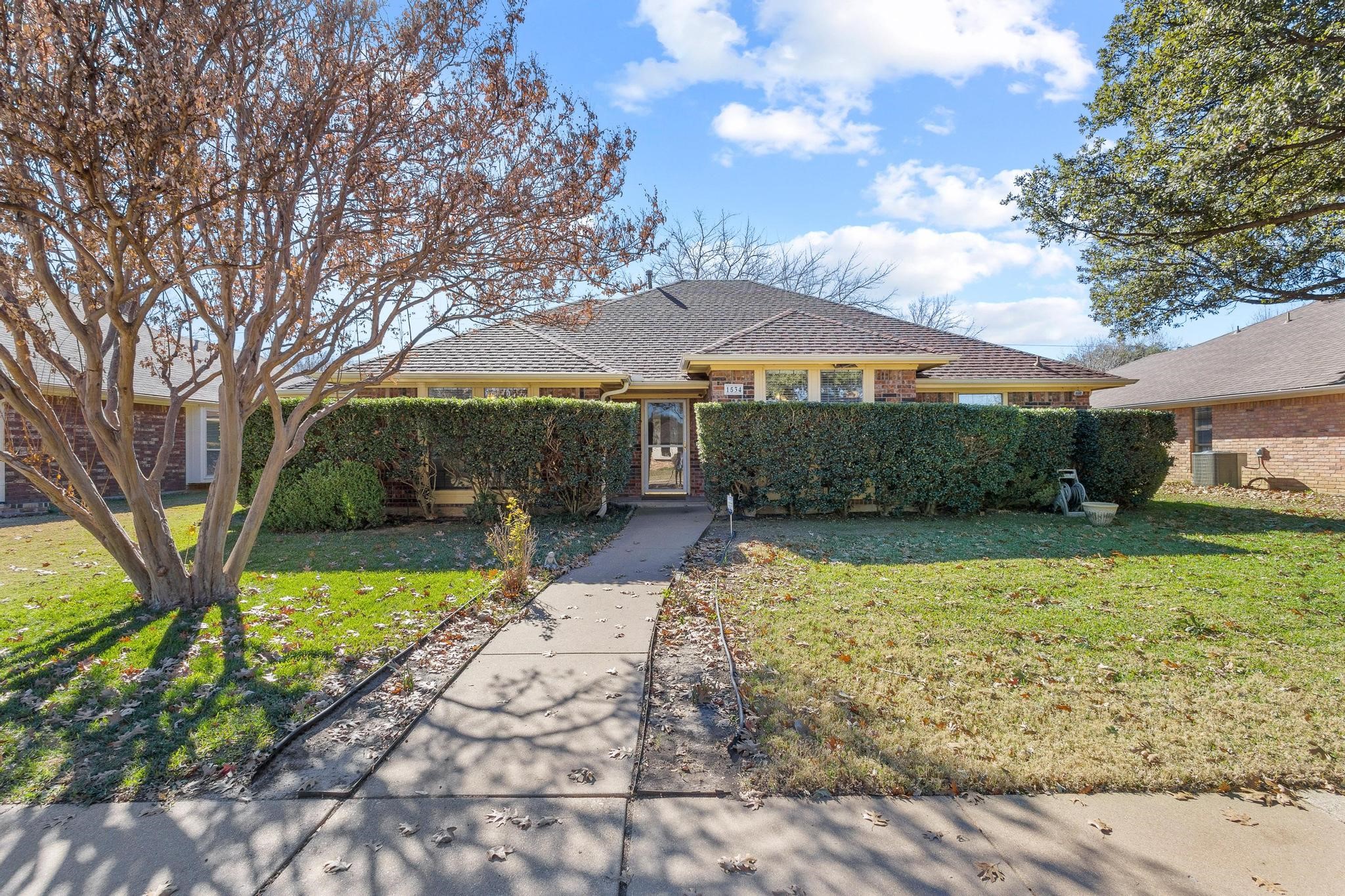 1534 Gunnison Trail Lewisville TX 75077