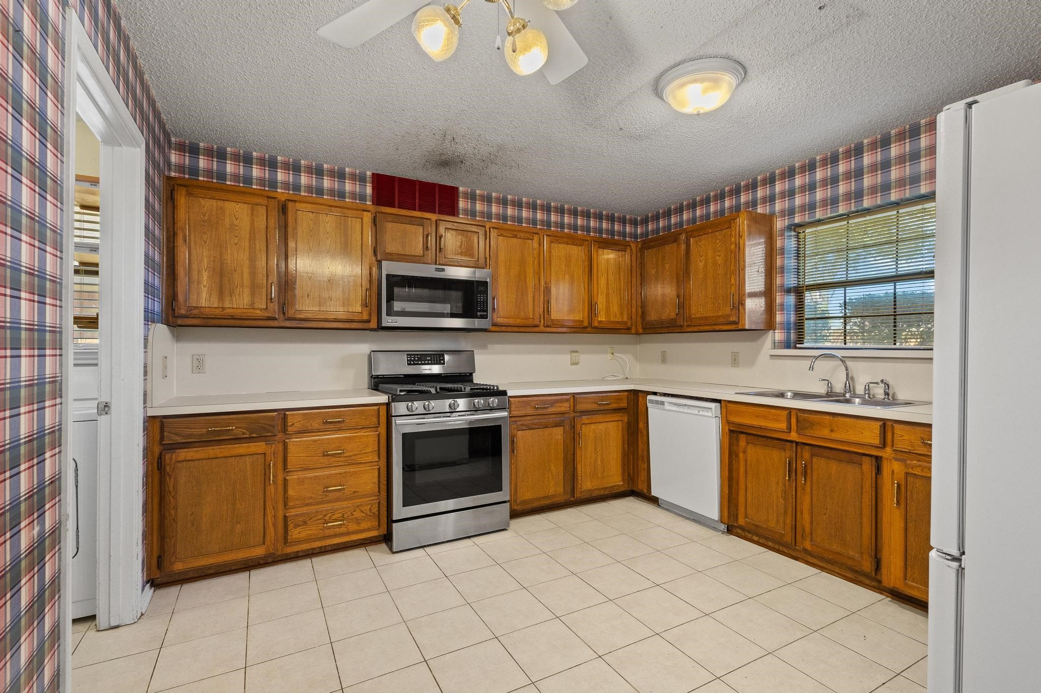 1534 Gunnison Trail Lewisville TX 75077