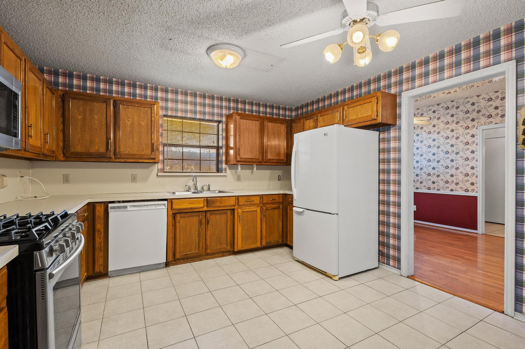 1534 Gunnison Trail Lewisville TX 75077
