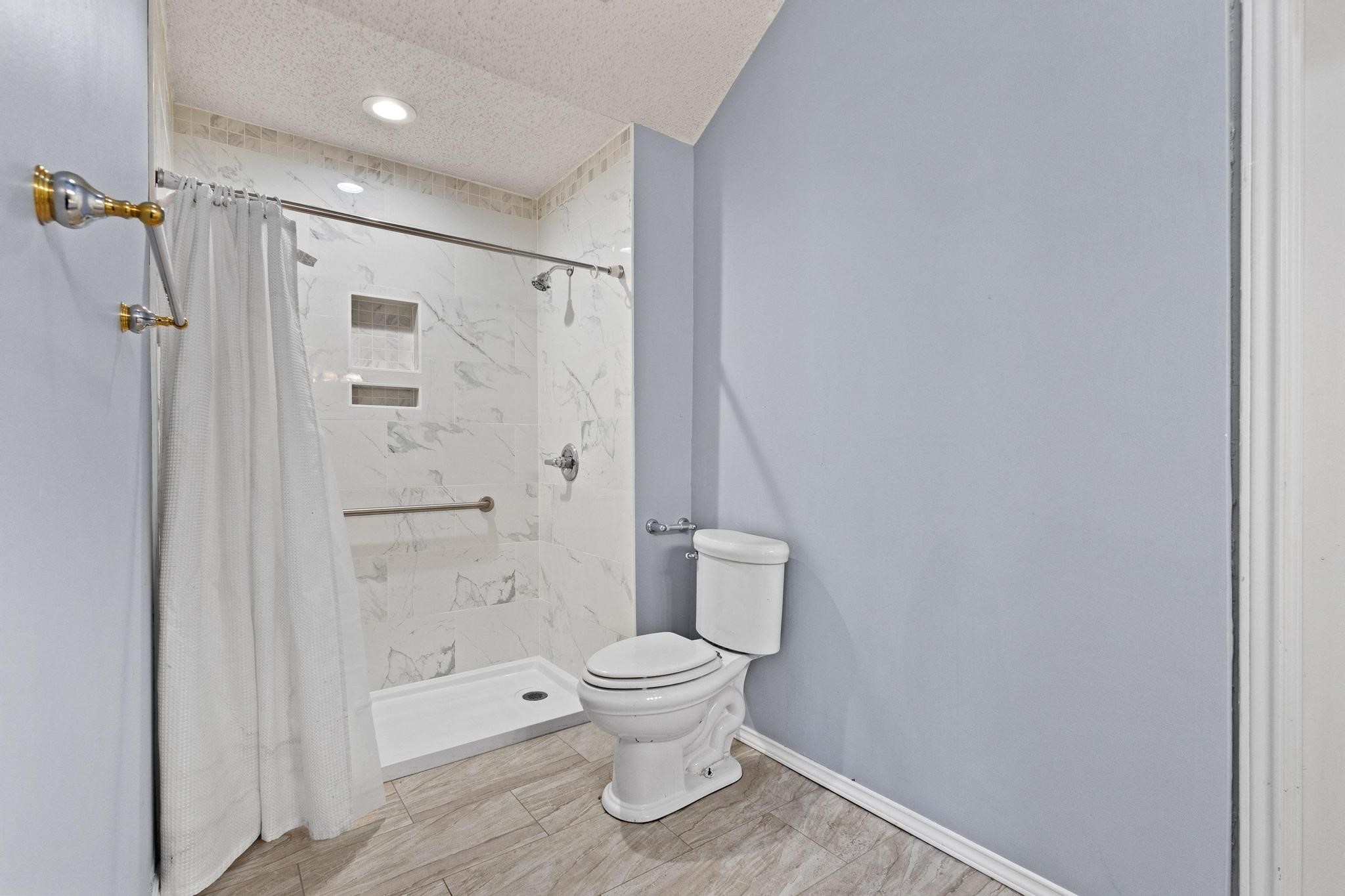 1534 Gunnison Trail Lewisville TX 75077