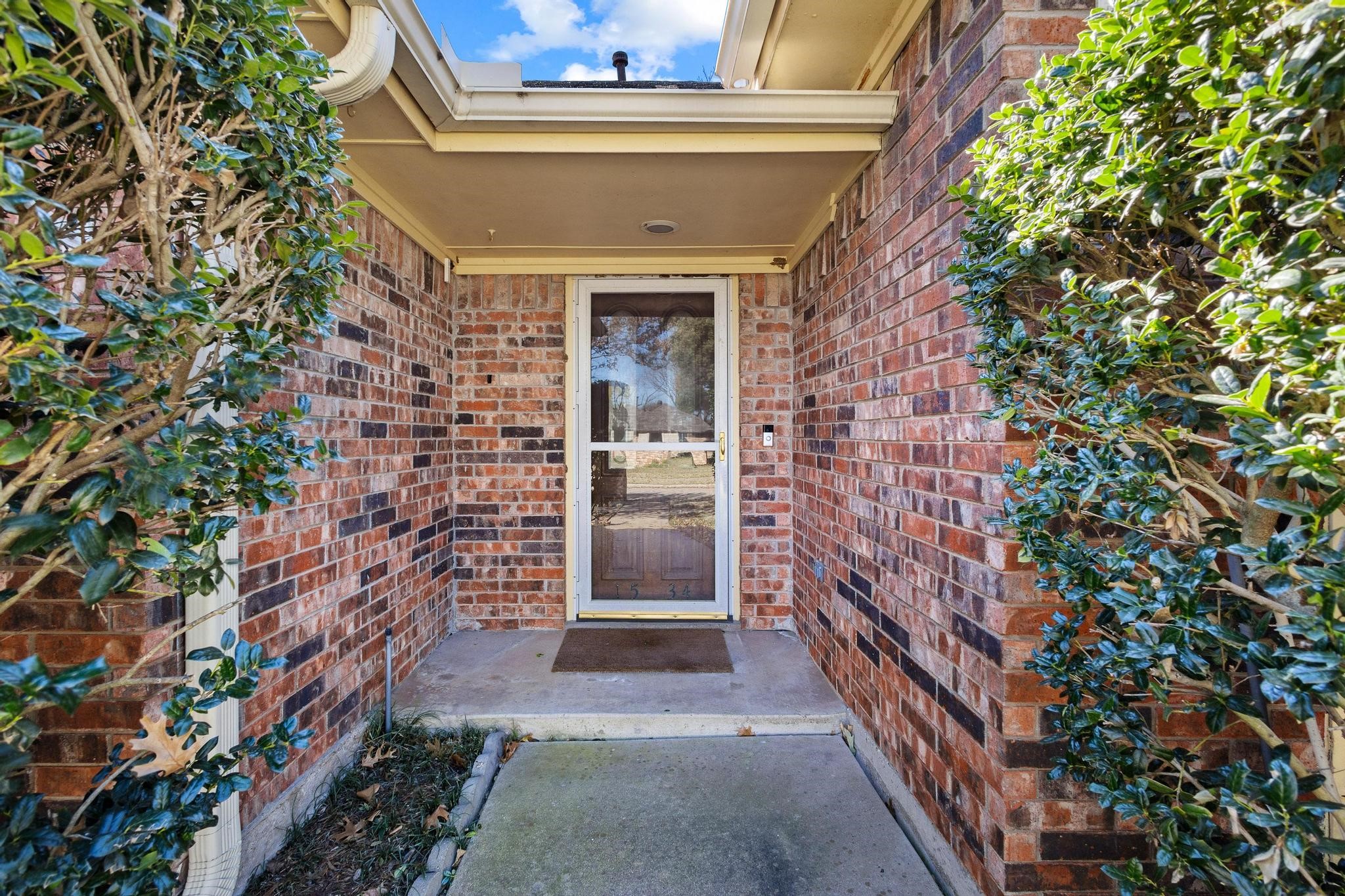 1534 Gunnison Trail Lewisville TX 75077